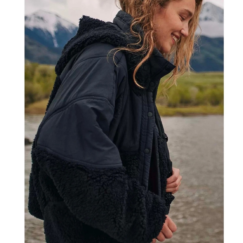 Free People FP Movement Adventure Awaits Fleece Black Jacket Coat - Picture 2 of 7